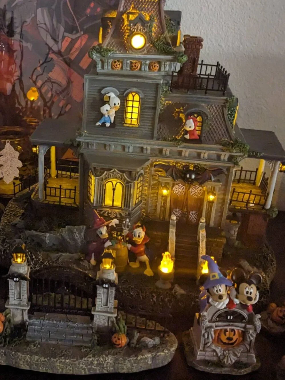 Disney Halloween Display Set (12 pieces)